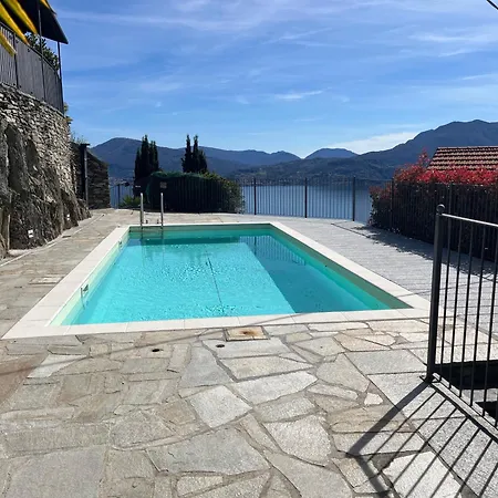 Paradiso Apartment *